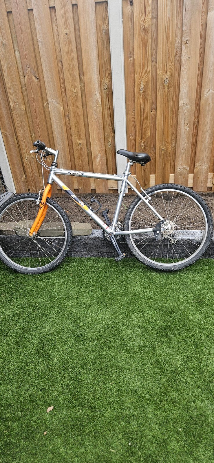 Mountainbike - Zilver met oranje voorvork, Overige merken, Gebruikt, 26 inch, Velgrem