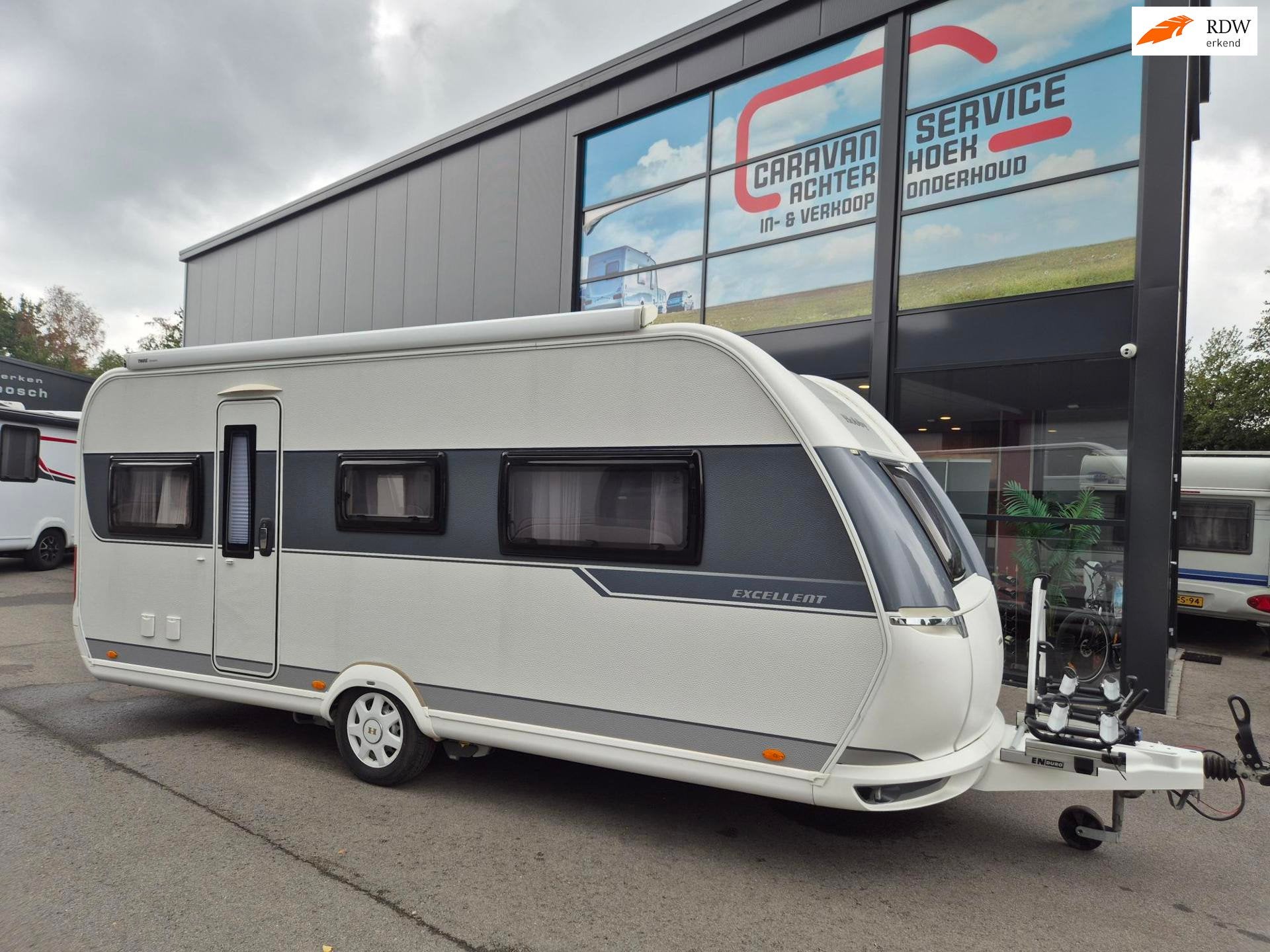 Hobby 540 UFF Nw staat. Queens bed, mover + Thule luifel, Caravans en Kamperen, Rondzit, Hobby, Bedrijf, Watertank vast