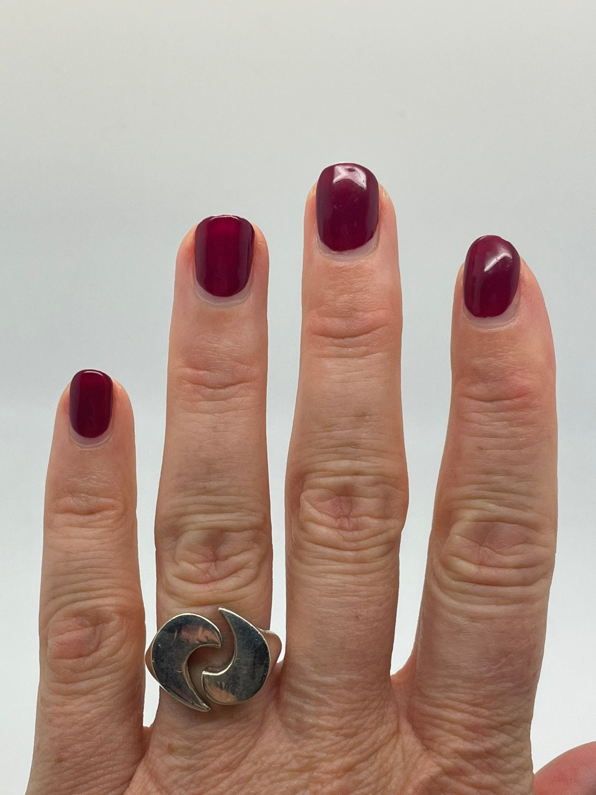 F952 Prachtige zilveren modernist ring maat 18,5, Ophalen of Verzenden, Zilver, Ring