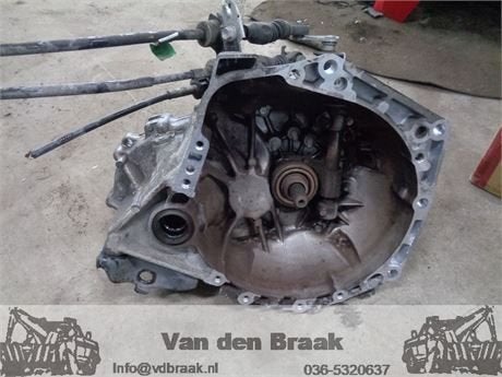Peugeot 108 1.0 12V 2014-2022 Versnellingsbak, Gebruikt, Herkomst onderdeel bekend, -, Ophalen of Verzenden