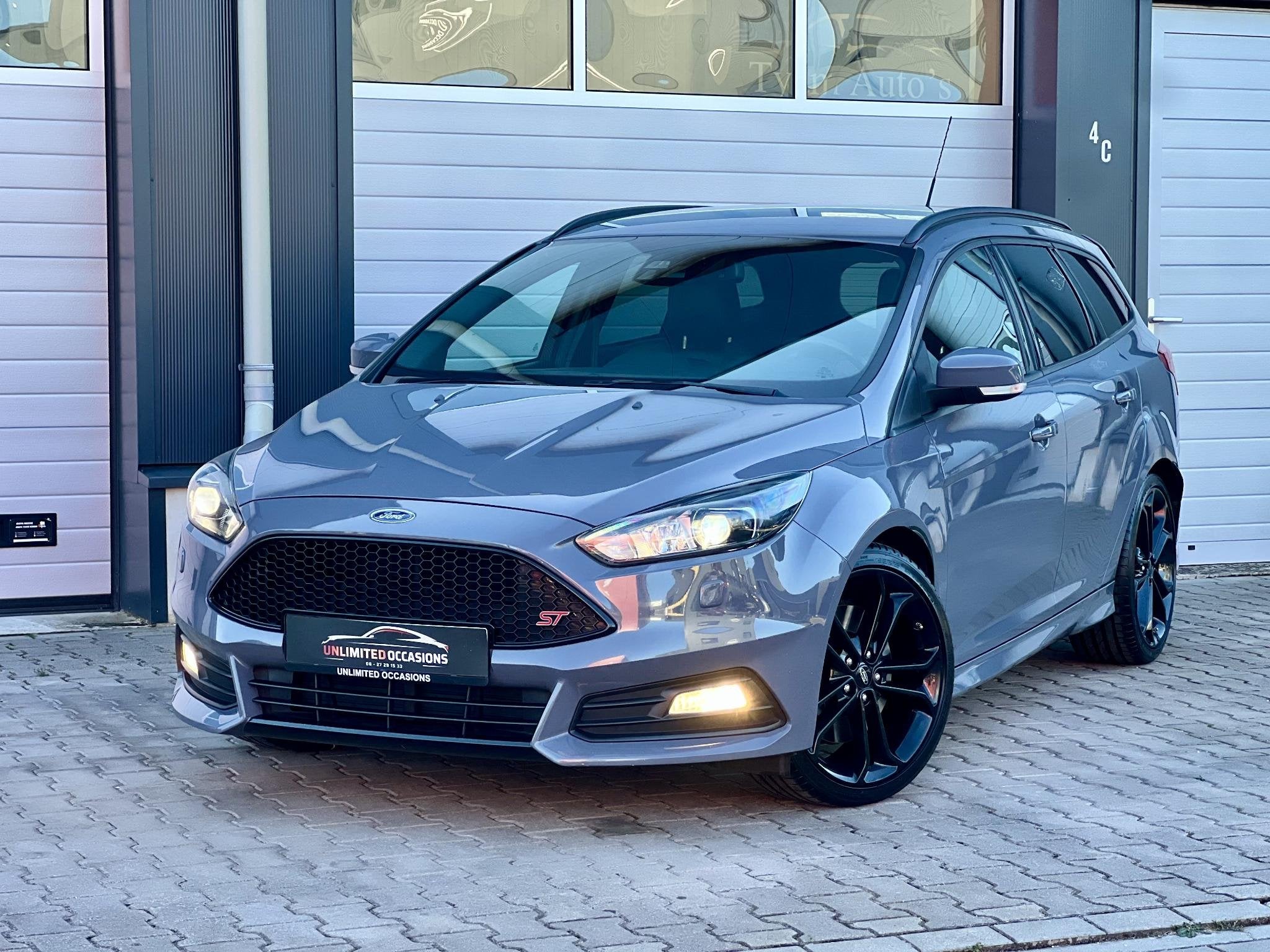 Ford Focus Wagon 2.0 ST-3 *250PK*LEER*MEEST VOLLE, Auto's, Ford, 15 km/l, Gebruikt, Euro 6, 4 cilinders