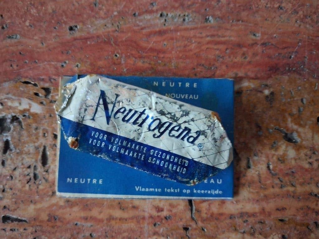Vintage Neutrogena blokje crème met gezichts zeep proefmonst, Ophalen
