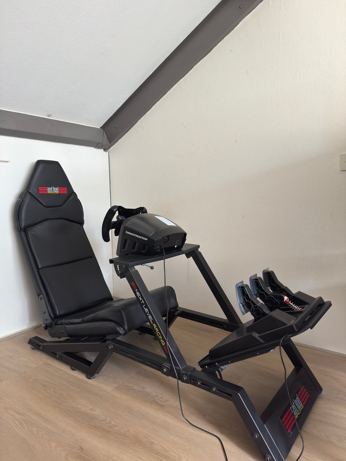 Thrustmaster simracing setup, Ophalen, Overige merken, Zo goed als nieuw