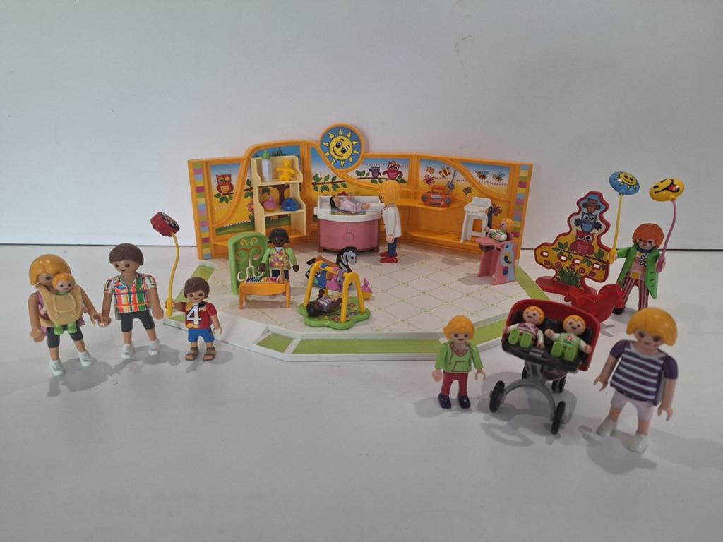 Playmobil Kinderdagverblijf met veel figuren en accessoires, Ophalen, Gebruikt, Jongen of Meisje