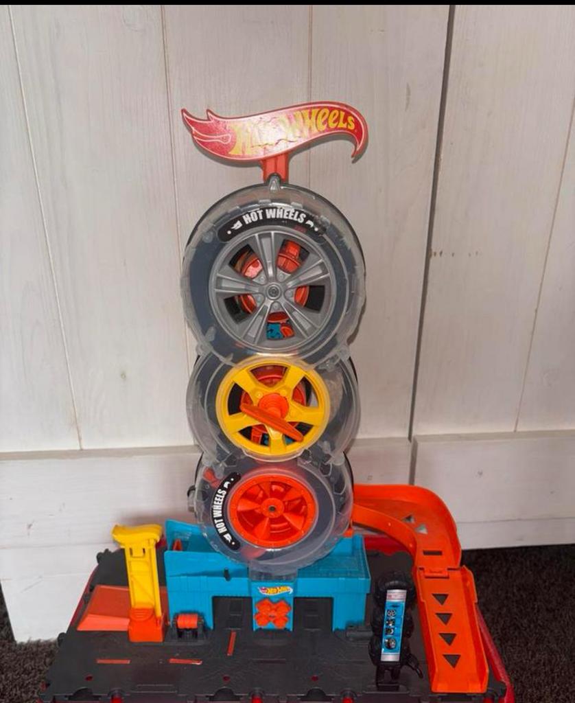 Hot Wheels racebaan. y Super Twist Tire Shop,, Ophalen, Zelf te bouwen, Hot Wheels, Handmatig
