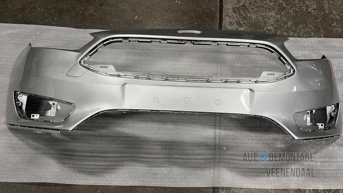 Voorbumper van een Ford Focus (MOONDUST), Auto-onderdelen, Gebruikt, -, -, Ophalen of Verzenden