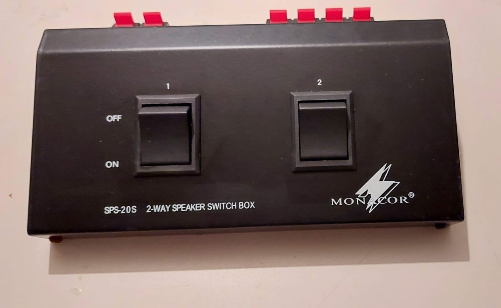 Monacor SPS-20S, een 2-weg luidspreker-switchbox ..., Ophalen of Verzenden, Zo goed als nieuw