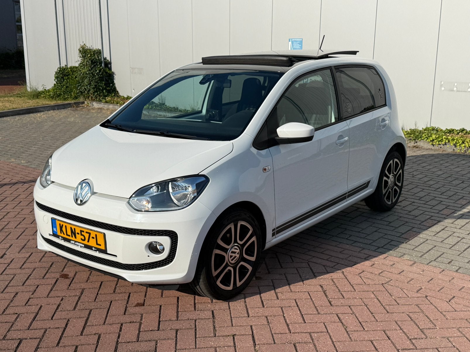 Volkswagen up! 1.0 high up! | Pano | Cruise | Lane | Vol |, Voorwielaandrijving, Euro 5, Stof, 60 pk