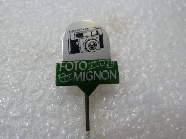 Vintage Foto Mignon Camera Speldje Pin, Ophalen of Verzenden, Gebruikt, Overige onderwerpen, Speldje of Pin
