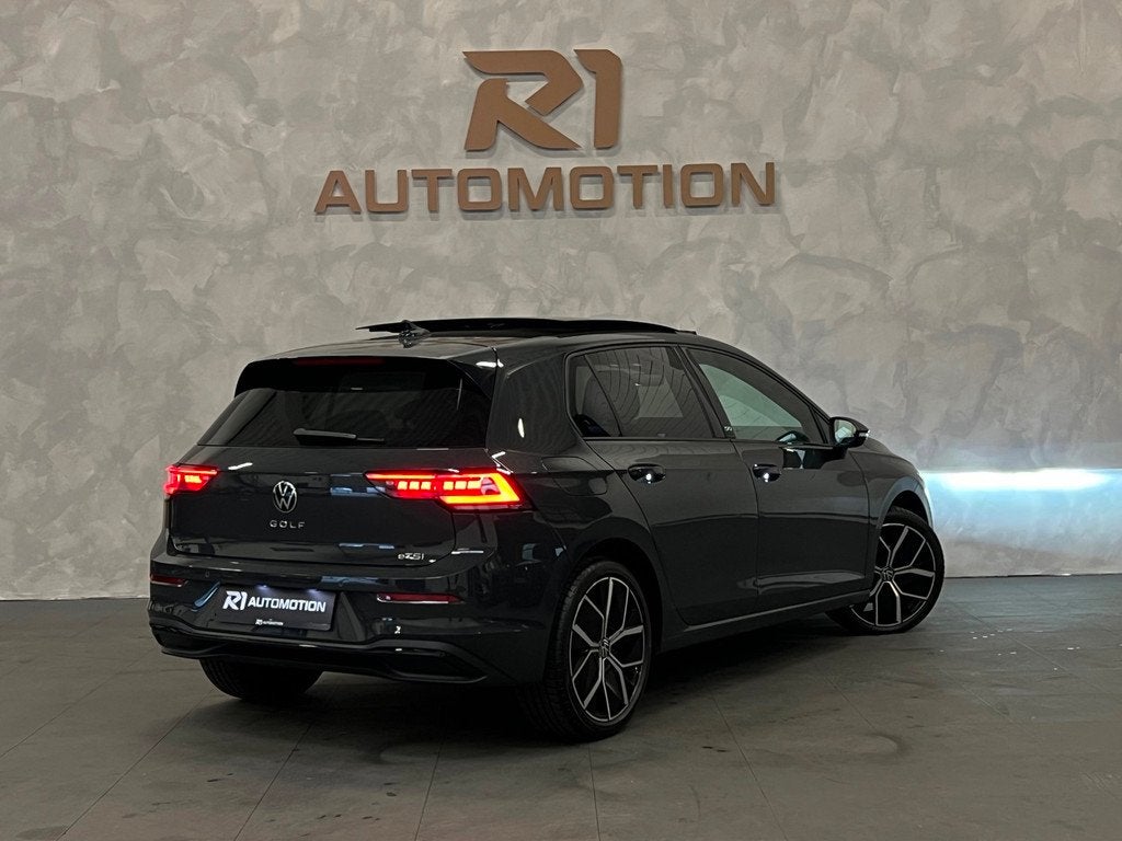 Volkswagen Golf 8,5 1.5 eTSI|50 Edition|PANO|KEYLESS|CAM|HuD, 150 pk, Bedrijf, Golf, Automatische klimaatregeling
