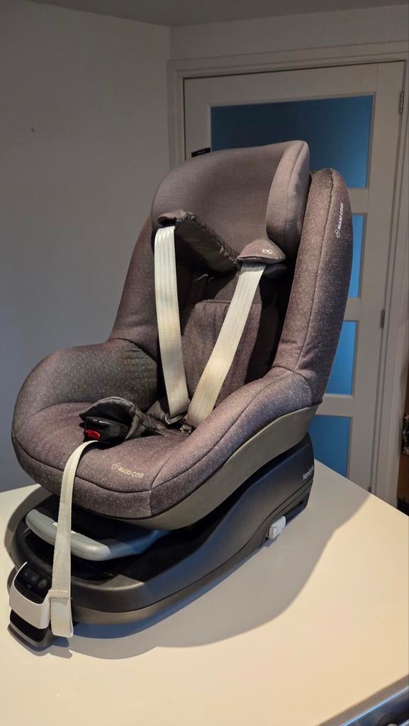 Maxi-Cosi Pearl autostoel met FamilyFix Isofix base, Ophalen, Gebruikt, 9 t/m 18 kg, Isofix
