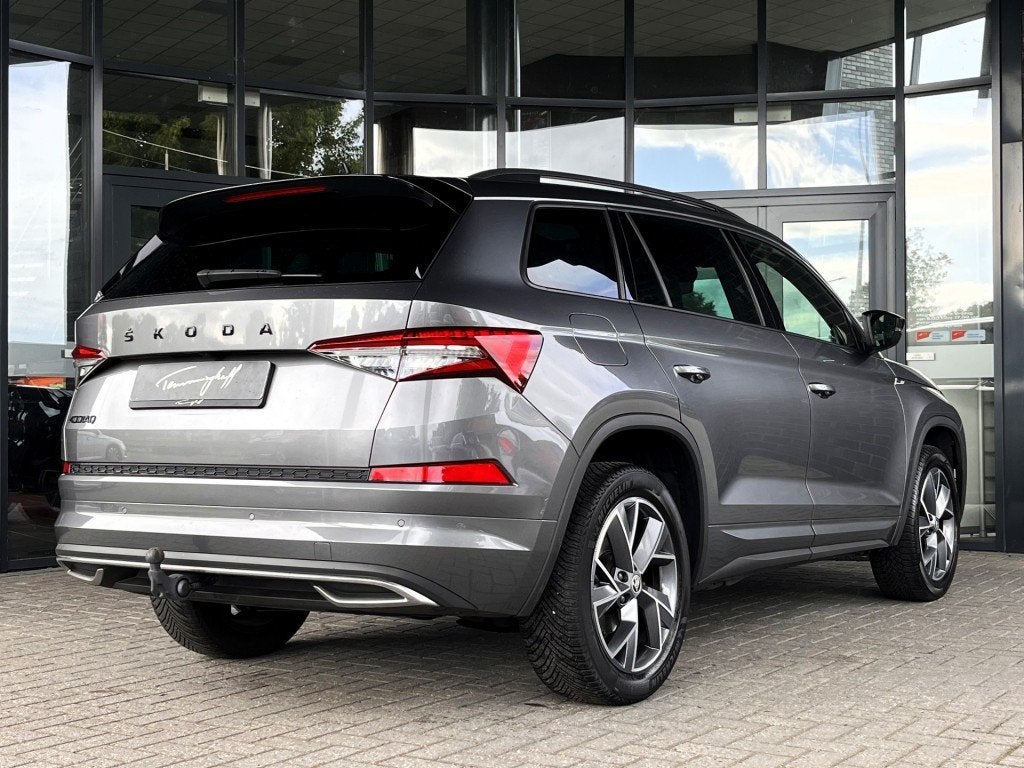 Skoda KODIAQ 1.5 TSI DSG 7 PERS. - SPORTLINE - PANO - TREKH., Euro 6, 4 cilinders, 150 pk, Bedrijf