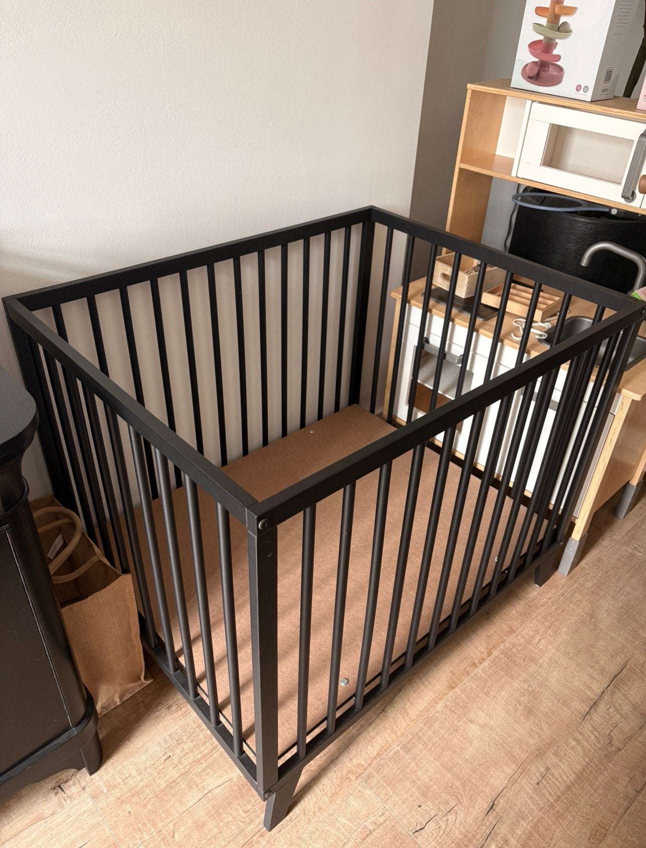 TWF Box Zonder Lade Romeo Zwart, Kinderen en Baby's, Ophalen, Zo goed als nieuw, Rechthoekig, In hoogte verstelbaar