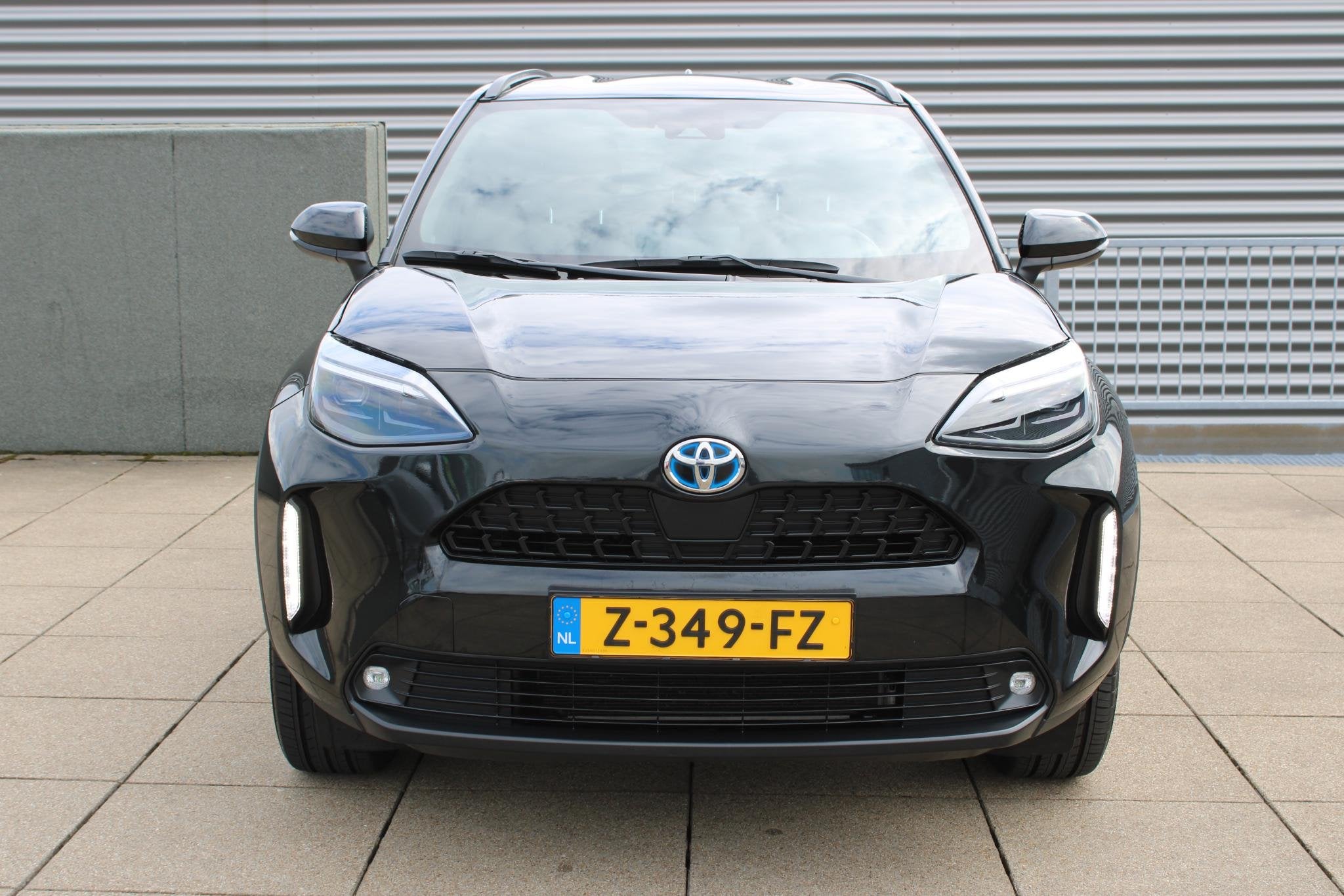 Toyota Yaris Cross 1.5 Hybrid Dynamic, Stof, Gebruikt, 116 pk, Bedrijf