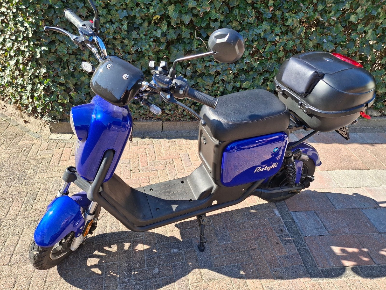Elektrische scooter Retelli piccollo, Fietsen en Brommers, Snorfietsen en Snorscooters, Ophalen, Zo goed als nieuw, Elektrisch