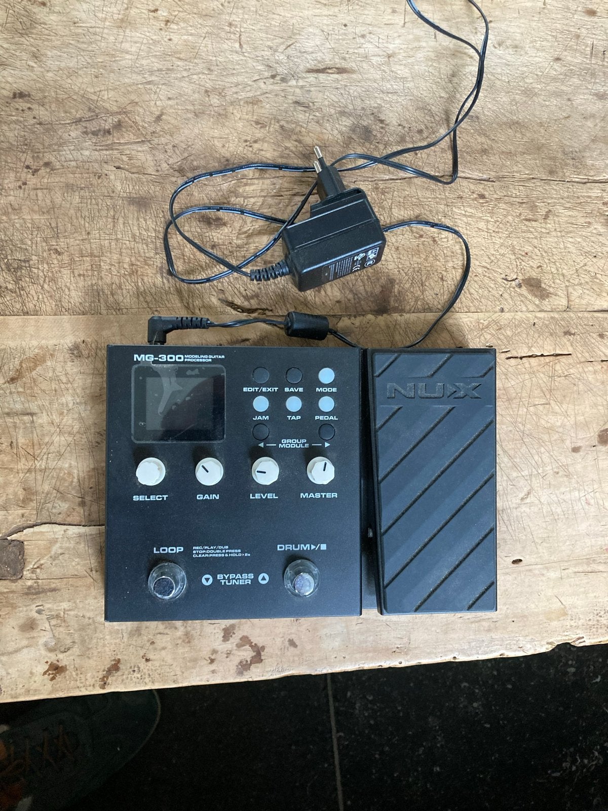 NUX MG-300 Modeling Gitaar Processor - Zo goed als nieuw, Muziek en Instrumenten, Effecten, Ophalen, Zo goed als nieuw, Multi-effect