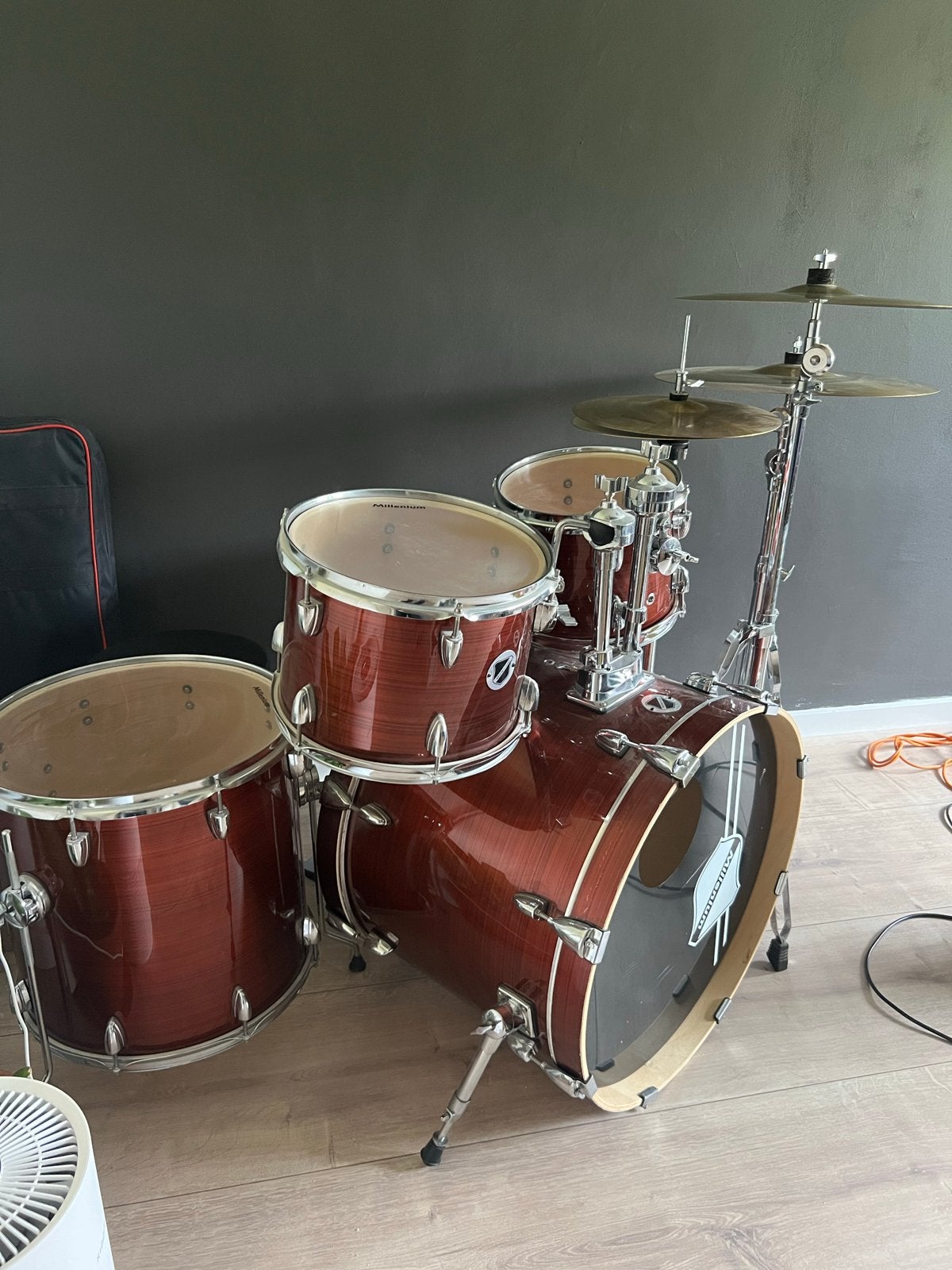 Millenium Drumstel - Compleet met bekkens en kruk, Ophalen, Zo goed als nieuw, Overige merken
