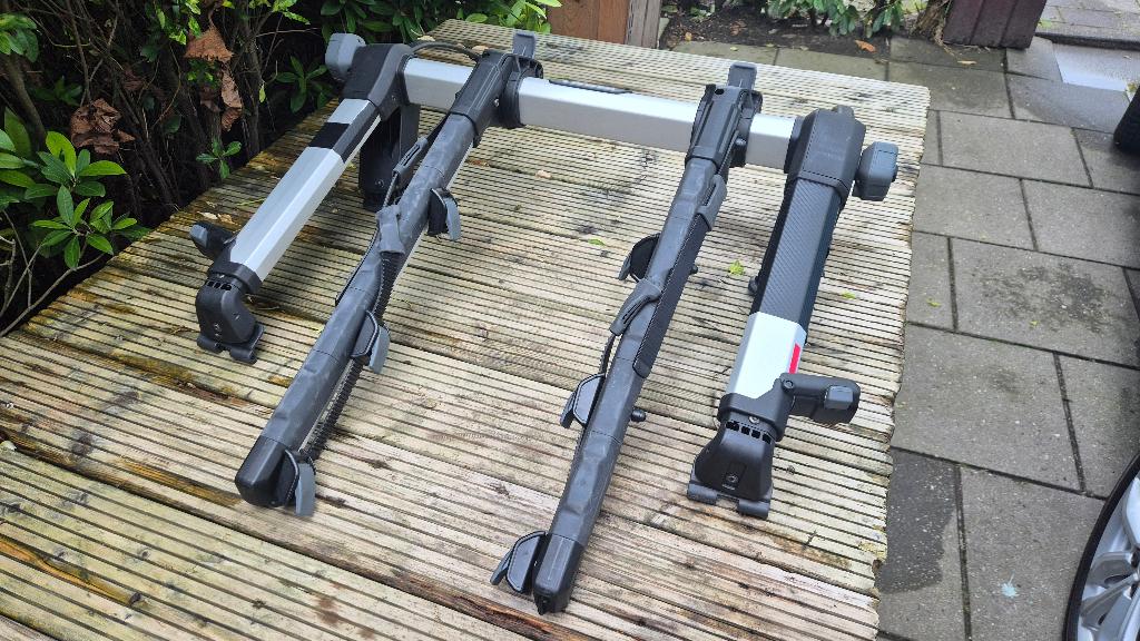 Thule Outway Hanging 2 -fietsendrager voor op de achterklep, 2 fietsen, Achterklepdrager, Ophalen, Brede banden