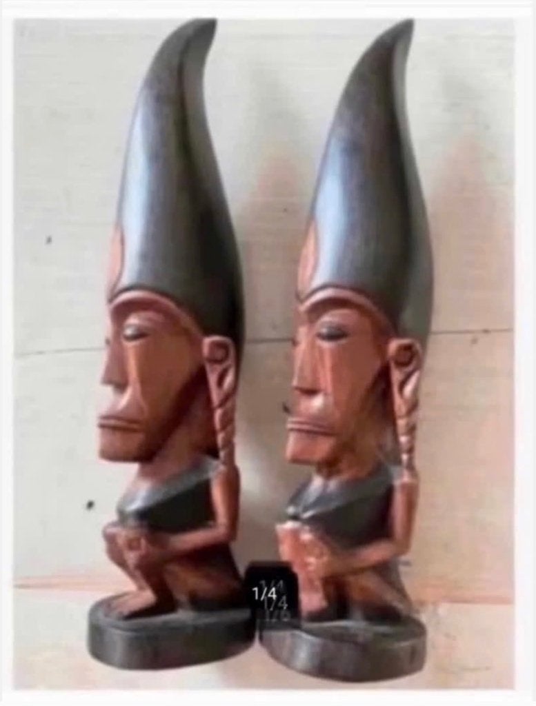 2 x houten Indonesische beelden, 20 cm, Antiek en Kunst, Ophalen of Verzenden