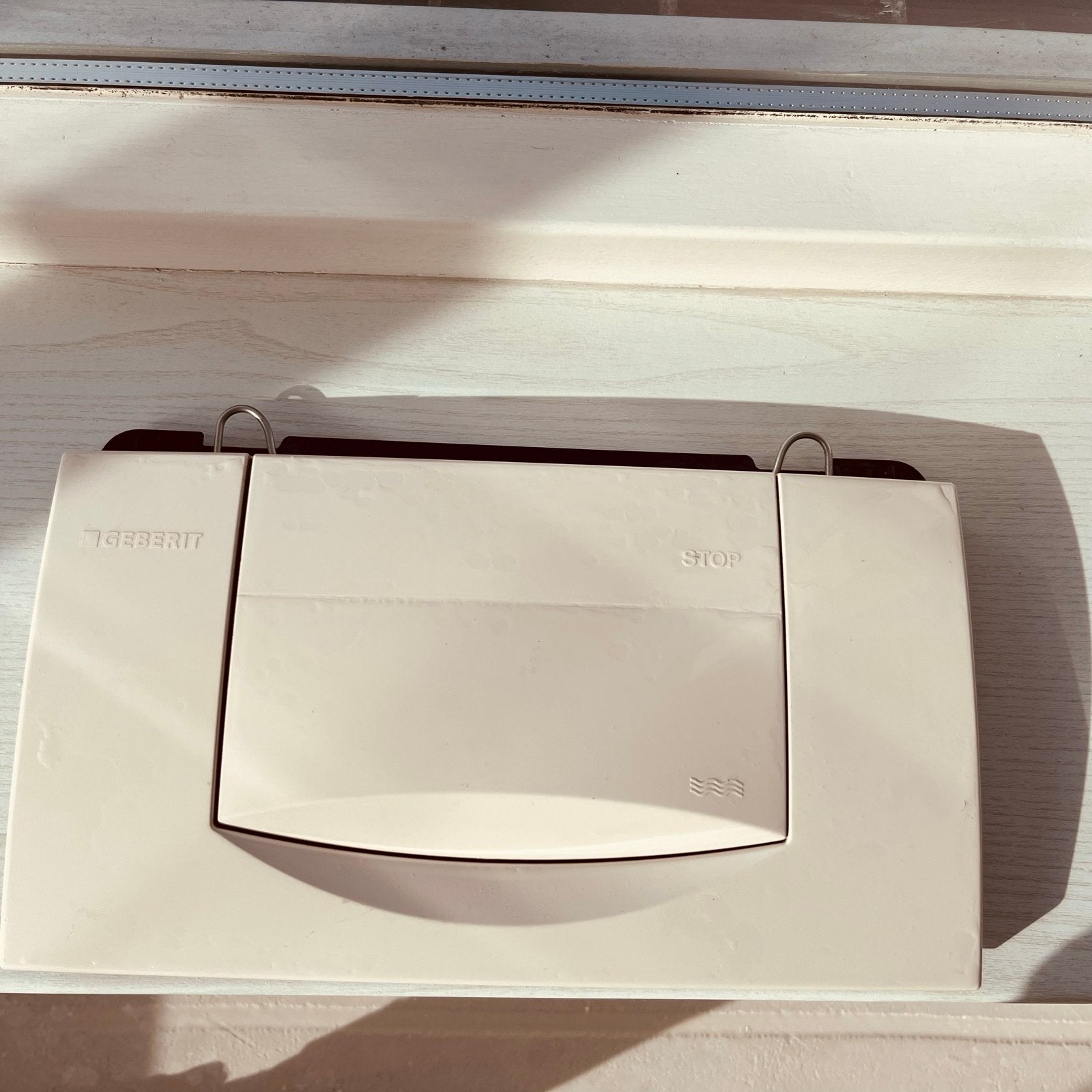 Geberit toilet bedieningspaneel - Zo goed als nieuw, Ophalen of Verzenden, Zo goed als nieuw, Toilet