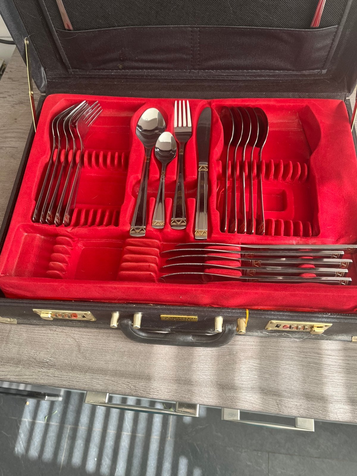 Scheffler bestek in koffer 6 personen Nieuw!, Bestekset, Nieuw, Ophalen of Verzenden, Rvs of Chroom