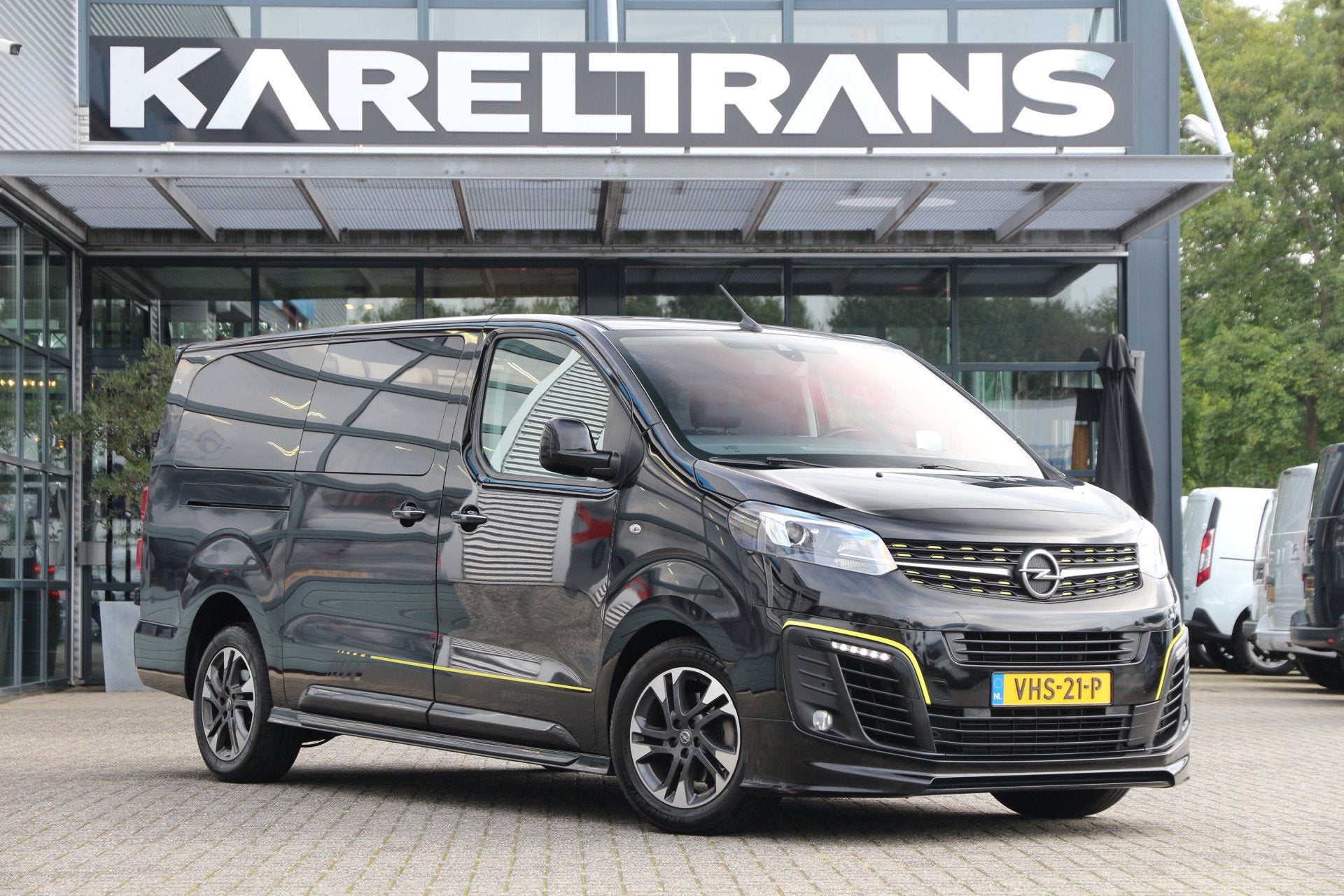 Opel Vivaro 2.0 CDTI 180 | DC | 2x Schuifdeur | Irmscher Spo, Auto's, Gebruikt, 4 cilinders, 2000 kg, Zwart