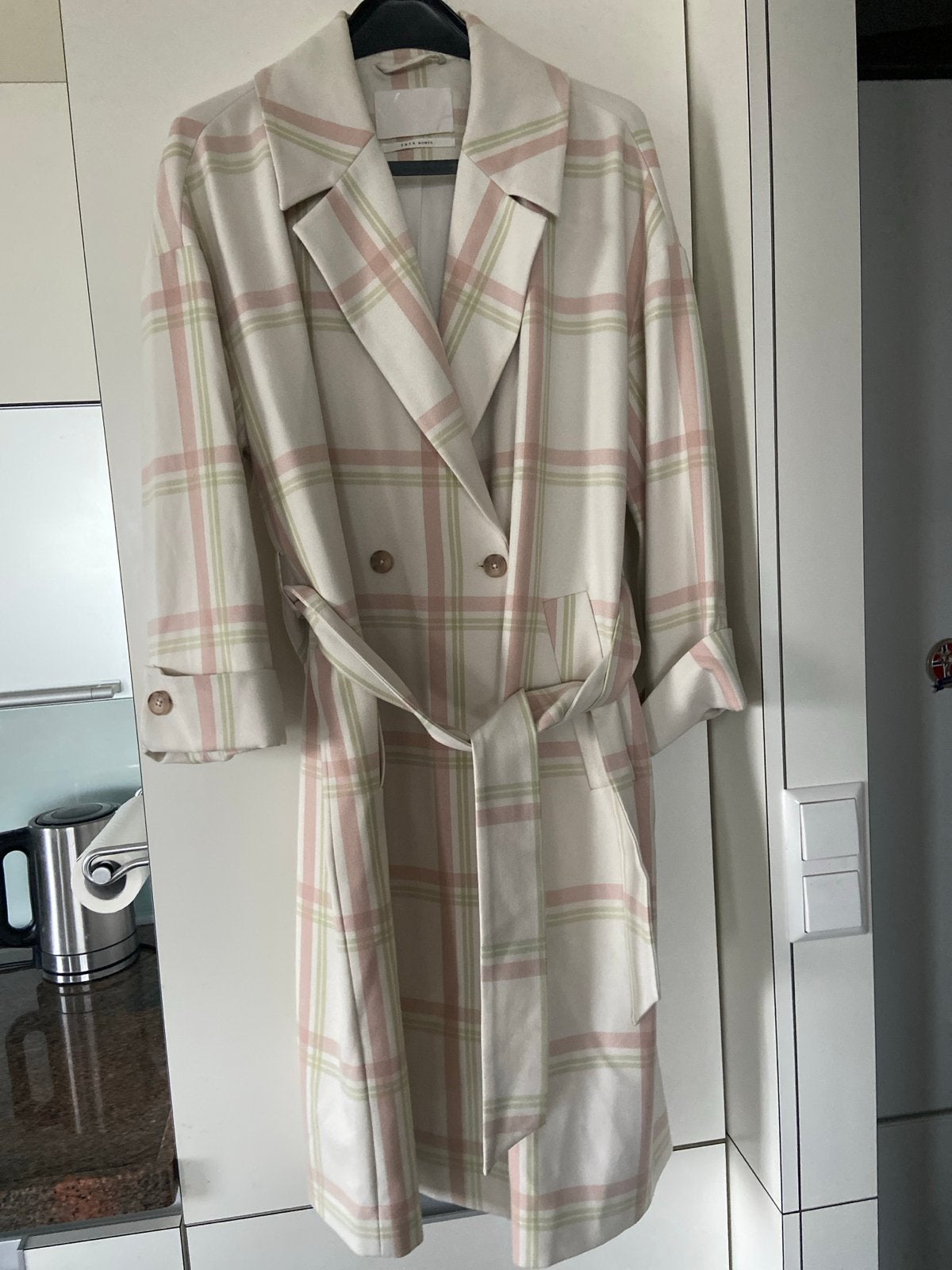 YAYA Oversized Geruite Trenchcoat - Beige/Roze/Lichtgroen, Kleding | Dames, Jumpsuits, Zo goed als nieuw, Maat 38/40 (M), Beige