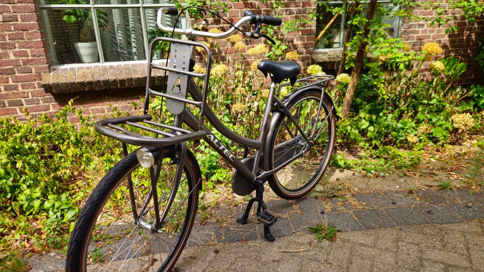 Altec transport oma fiets expat (28 // 52), Ophalen, Terugtraprem, Zo goed als nieuw, Altec Urban