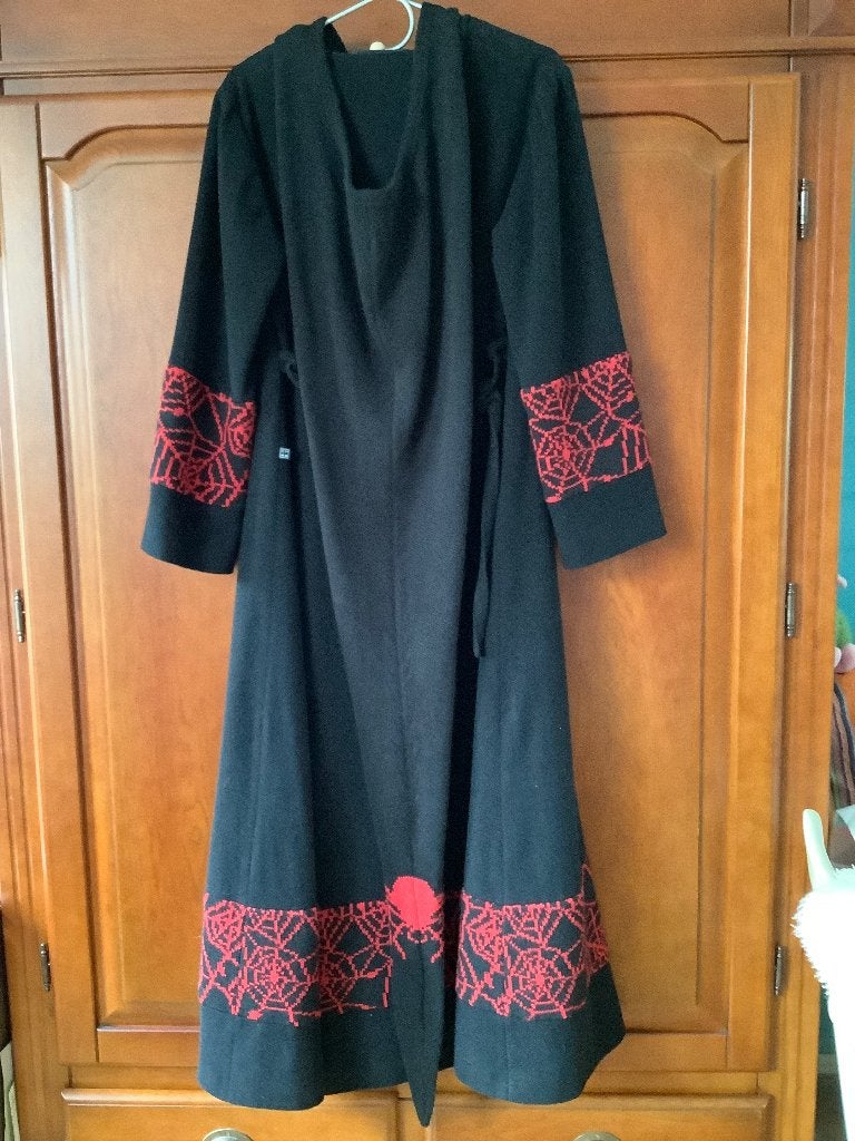 Gothic jas ( ART ) met spinnenweb rand Mt S.  € 75,00., ART., Zwart, Ophalen of Verzenden, Zo goed als nieuw
