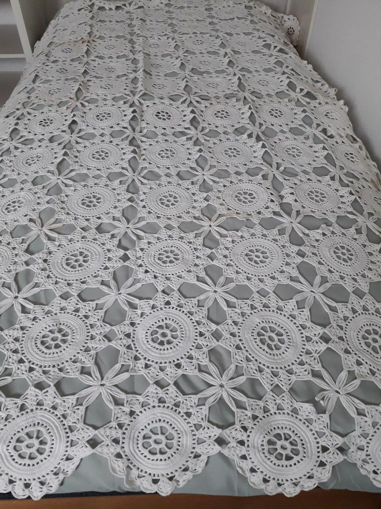 VINTAGE: Handwerk: gehaakte sprei (katoen)., Huis en Inrichting, Woonaccessoires | Plaids en Woondekens, Ophalen of Verzenden