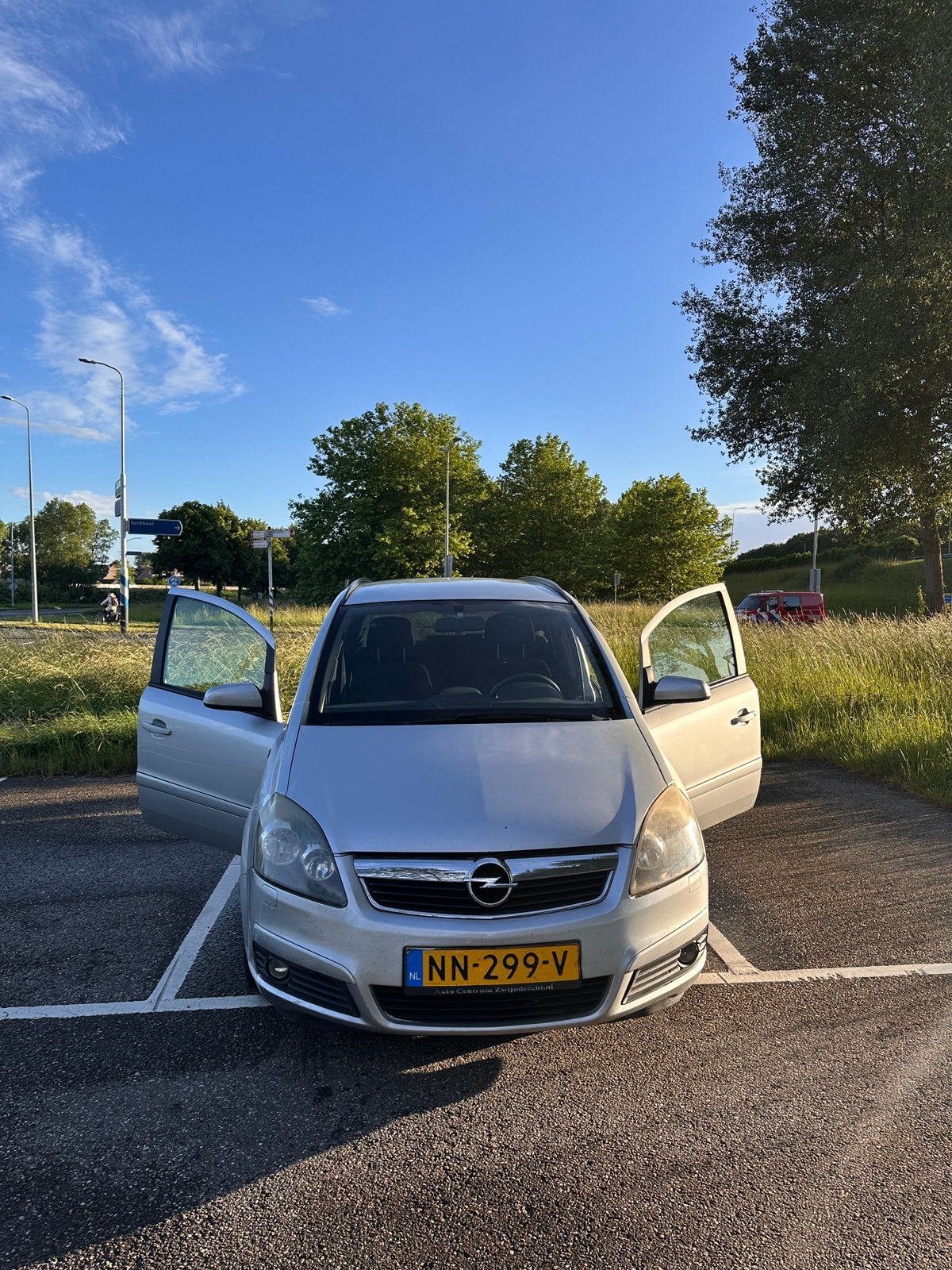 Opel Zafira 1.8 2008 Grijs [NN-299-V], 4 cilinders, Grijs, Particulier, 750 kg