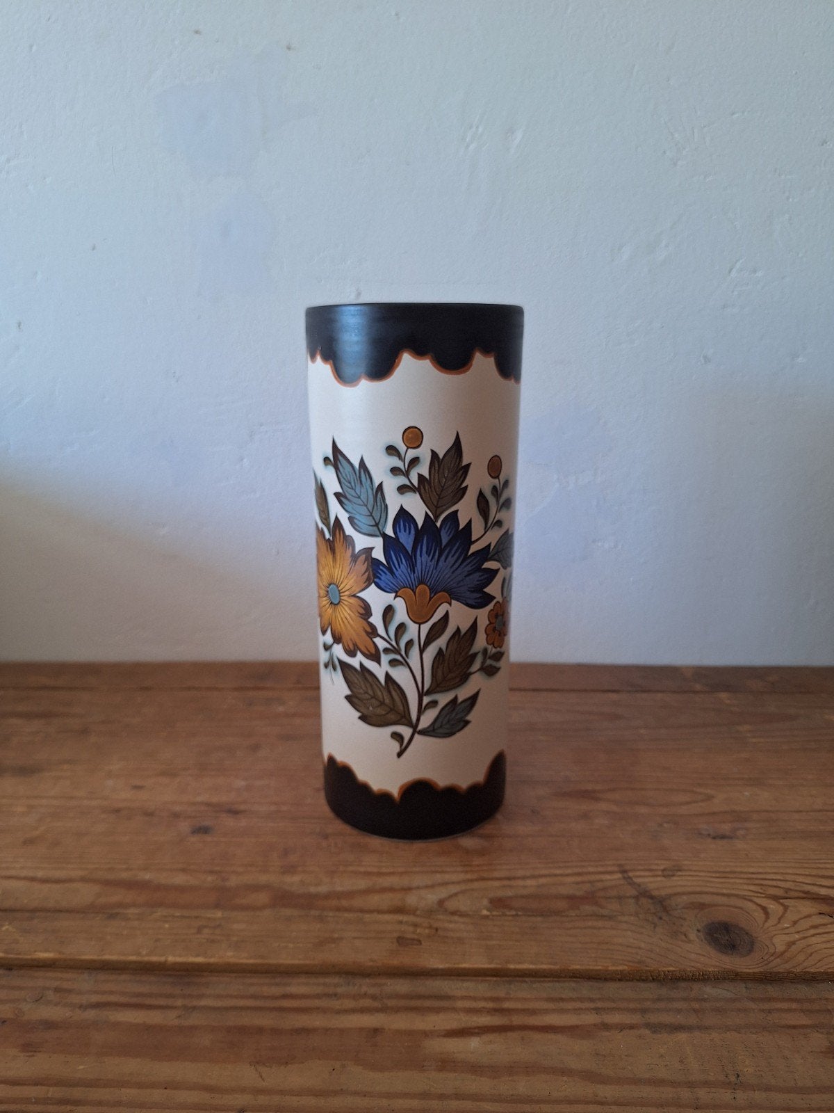 Vintage Flora Gouda Plateel Holland Handwerk vaas, Antiek en Kunst, Ophalen