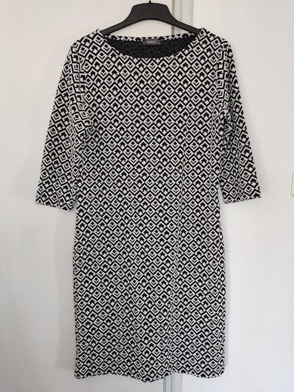 Yessica dames jurk zwart / wit patronen motief en ronde hals, Maat 38/40 (M), Meerkleurig, Yessica, Ophalen of Verzenden