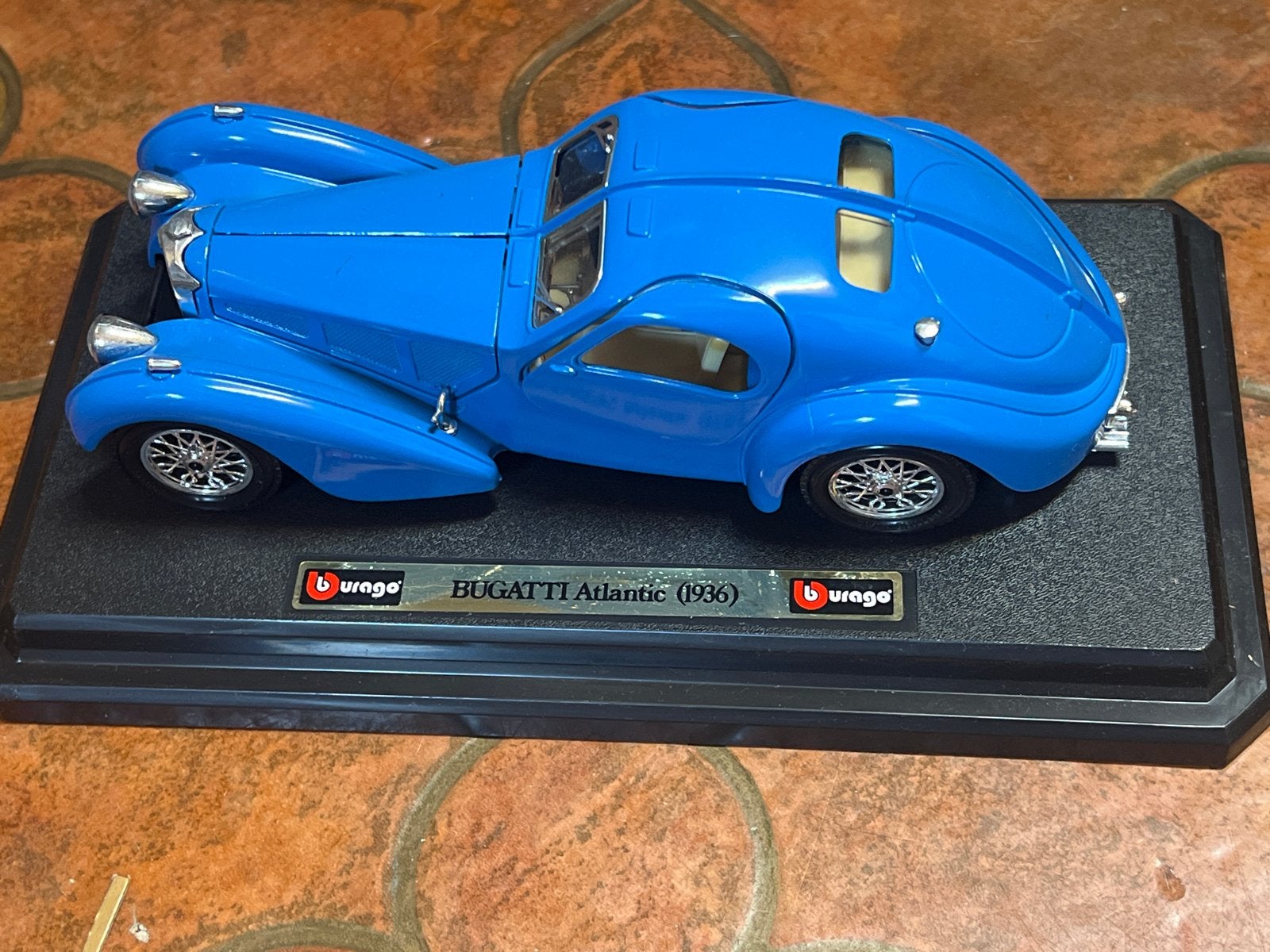 Burago Bugatti Atlantic (1936) modelauto, Ophalen of Verzenden, Gebruikt, Overige typen