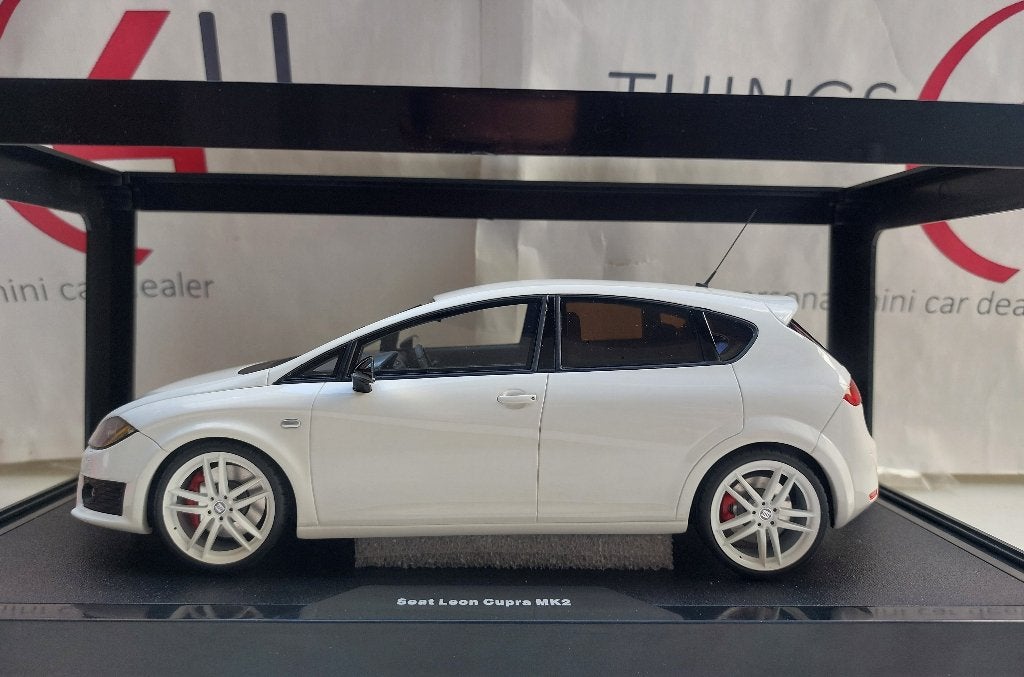 OttoMobile 1:18 Seat Leon Cupra MK2 2010 wit nieuw in doos, Ophalen of Verzenden, Nieuw, Auto, OttOMobile