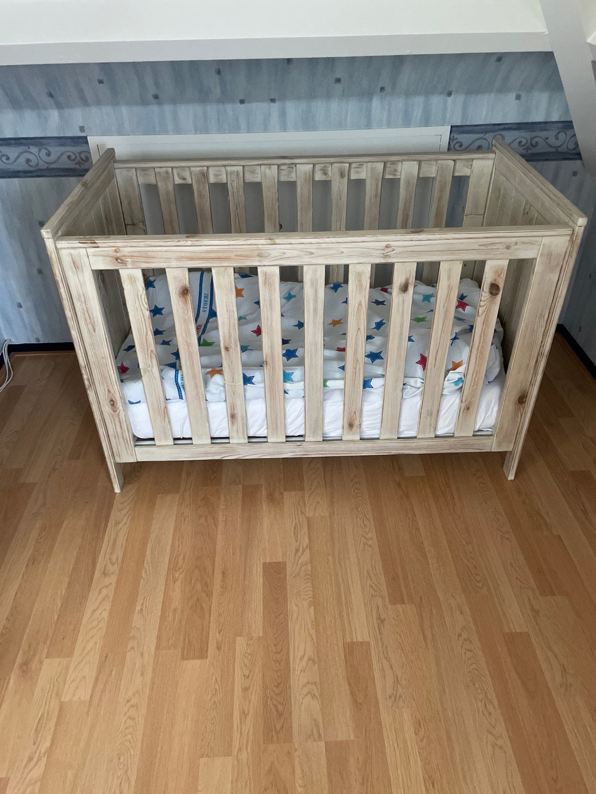 Houten ledikant met matras - Zo goed als nieuw, Ophalen, 190 cm of minder, Zo goed als nieuw, Hout