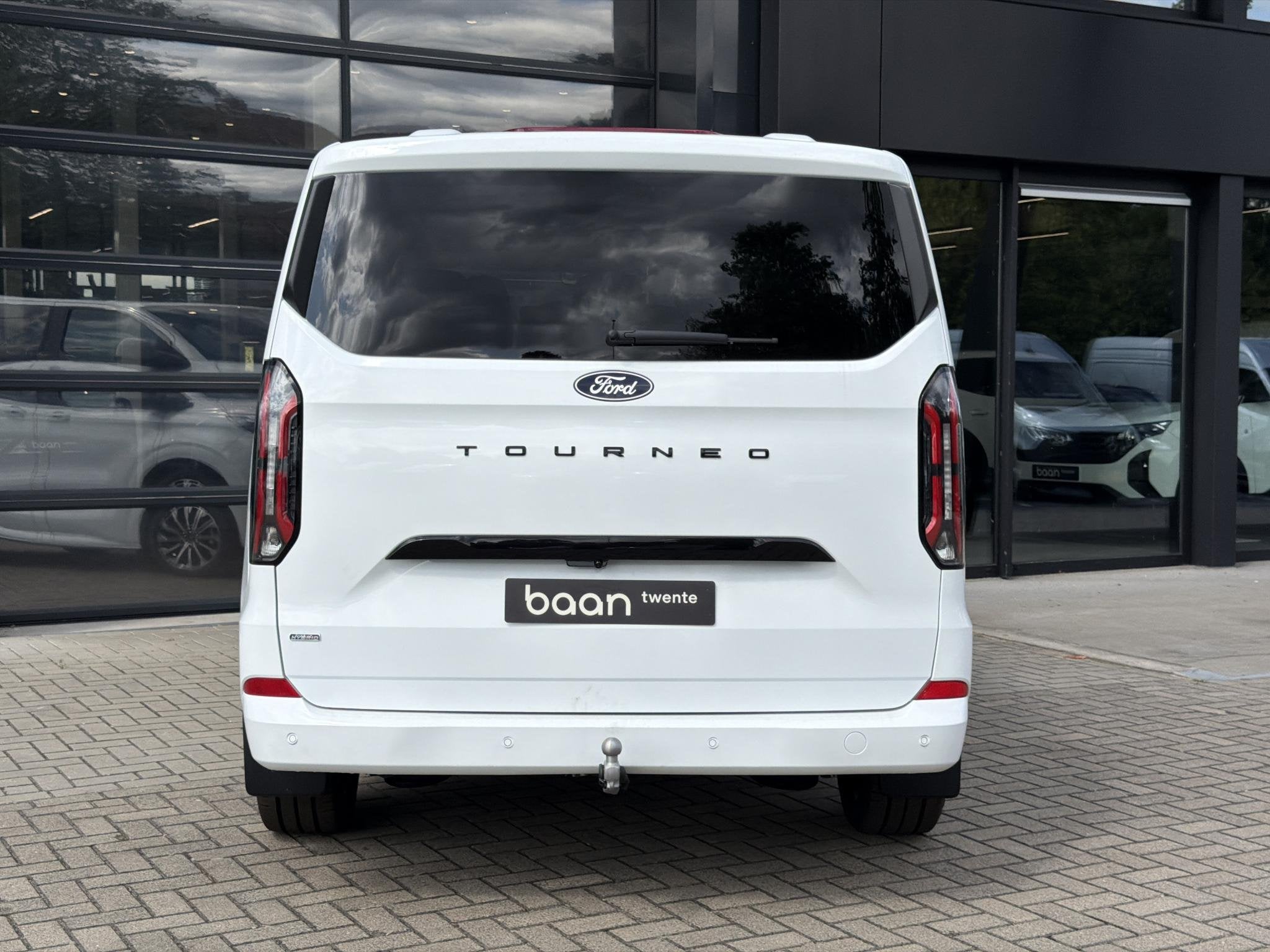 Ford Transit Custom Tourneo 340 2.5 PHEV L1H1 Titanium X | L, Auto's, 12 maanden, 232 pk, Automatische klimaatregeling, 2337 kg