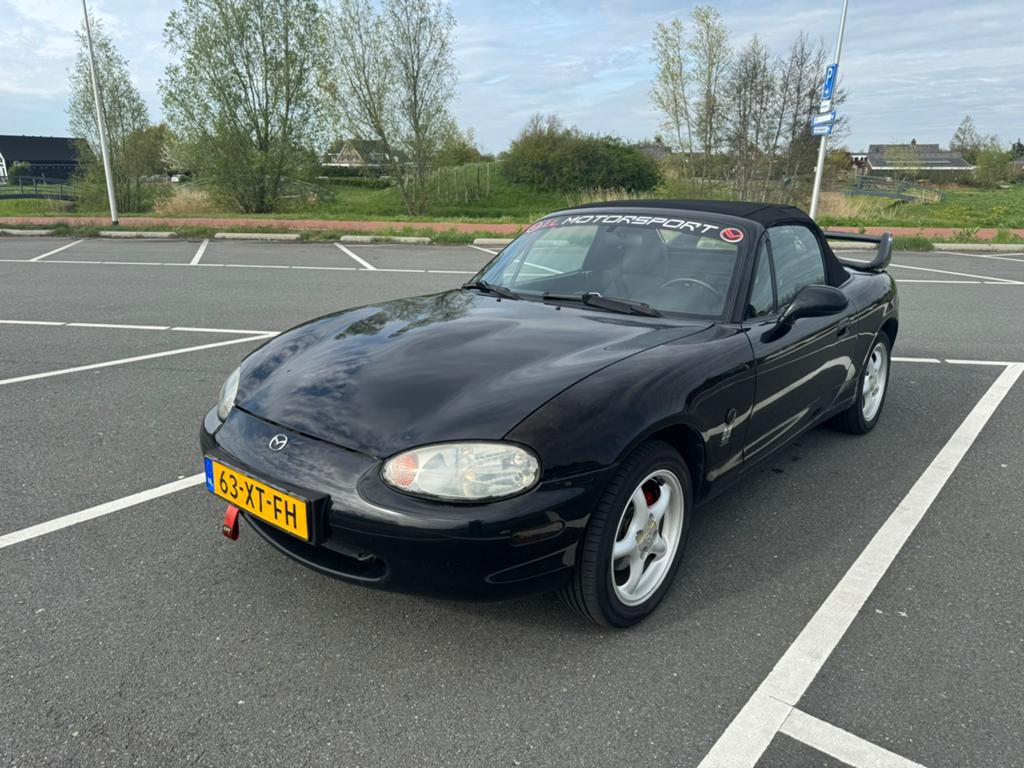 Mazda MX5 1.8L, 4 cilinders, Cabriolet, 1840 cc, Zwart