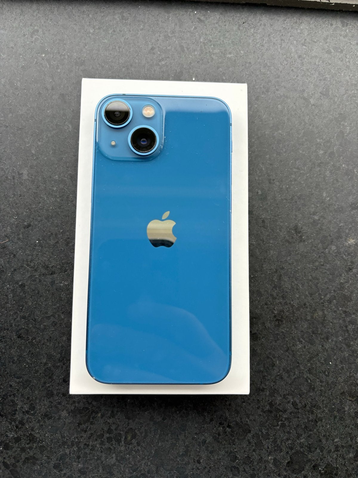 Foto 4 van Apple iPhone 13 Blauw 128GB - perfecte staat