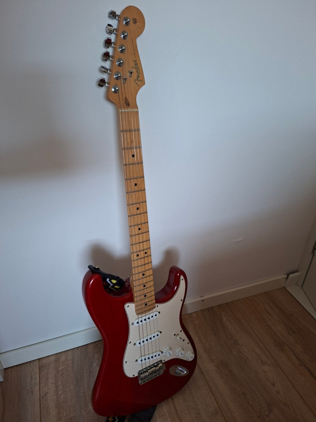 Fender Stratocaster Made in U.S.A. - Rood, Ophalen, Gebruikt, Solid body, Fender