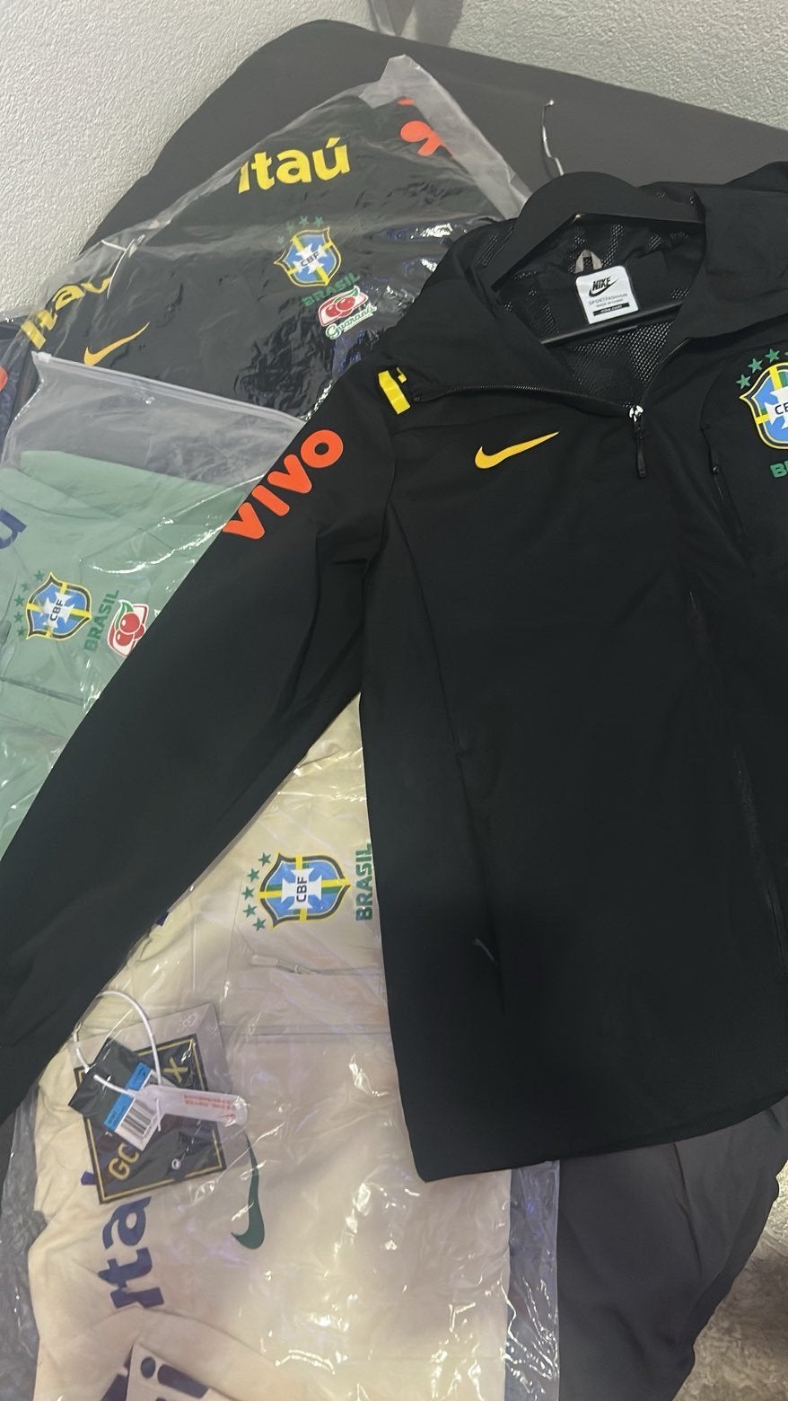 Braziliaanse elftal trainingsvest beige/licht groen/zwart, Ophalen of Verzenden, Nieuw