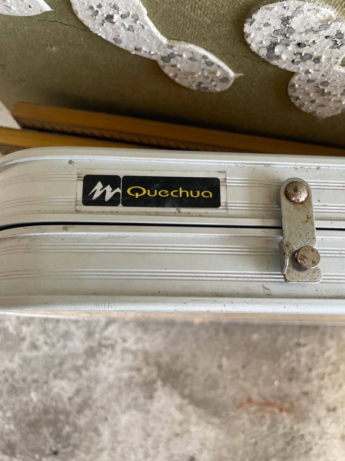 Quechua Opvouwbare Campingtafel 120x60 cm, Caravans en Kamperen, Ophalen, Zo goed als nieuw