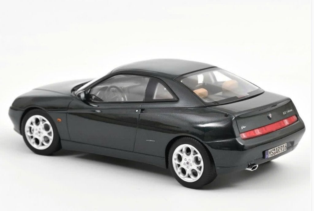 Alfa Romeo GTV 2001 Geron met. schaal 1/18 NOREV Ref 187842, Verzenden, Nieuw, Auto, Norev