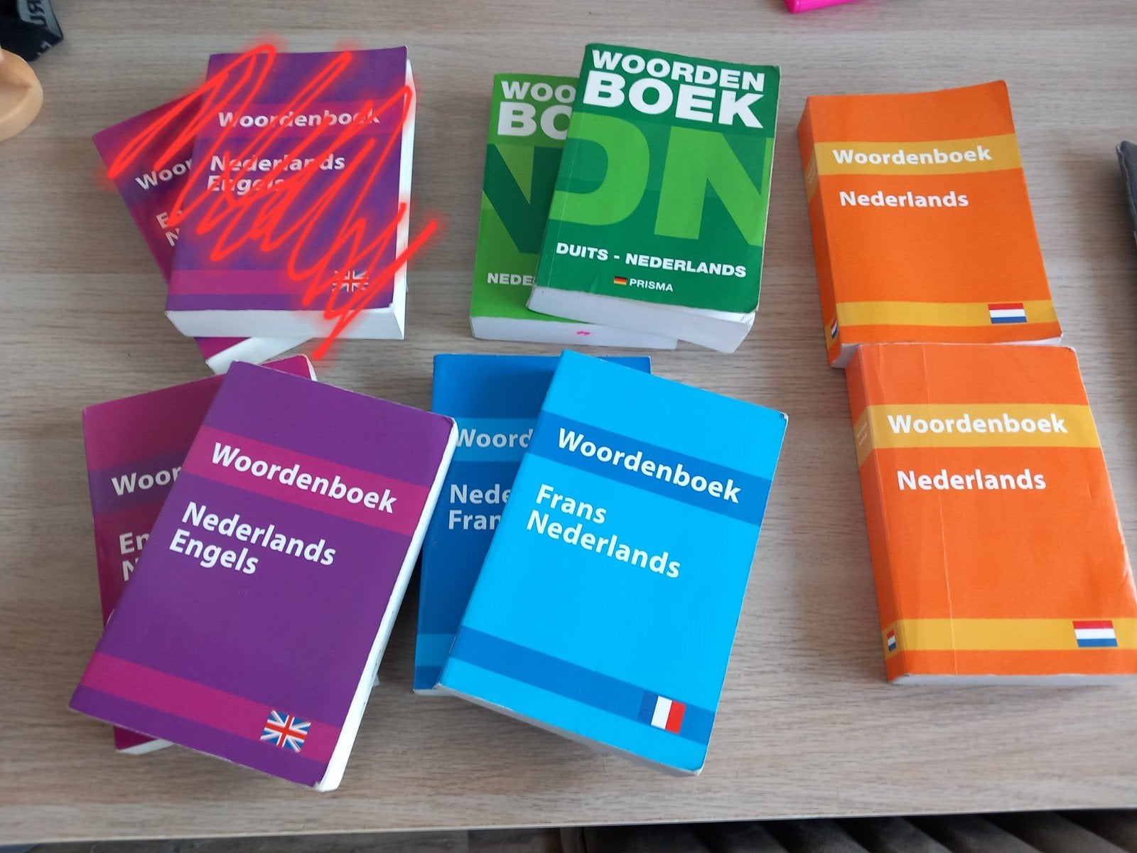 woordenboeken en a4 lijntjesschriften, Ophalen of Verzenden, Zo goed als nieuw