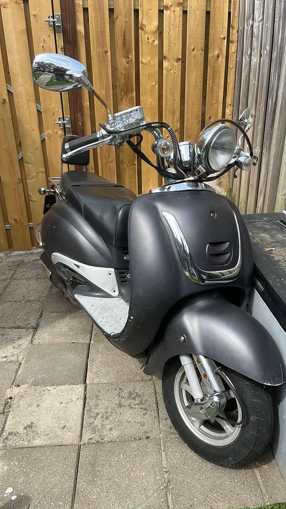 Fifty scooter, Fietsen en Brommers, Ophalen, Gebruikt, Benzine, Overige merken