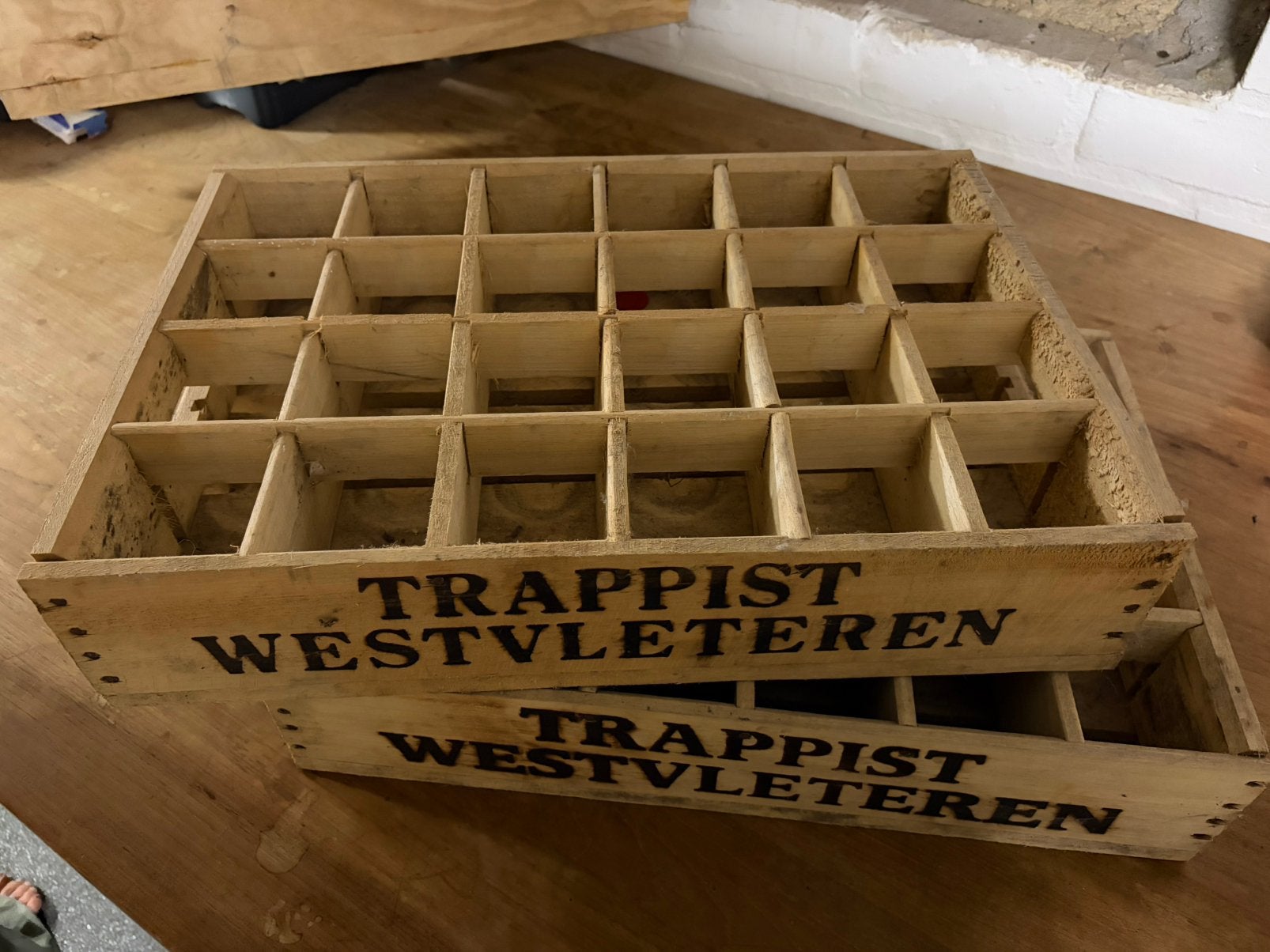 Trappist westvleteren houten kratjes, Ophalen, Minder dan 35 cm, Zo goed als nieuw, Minder dan 40 cm