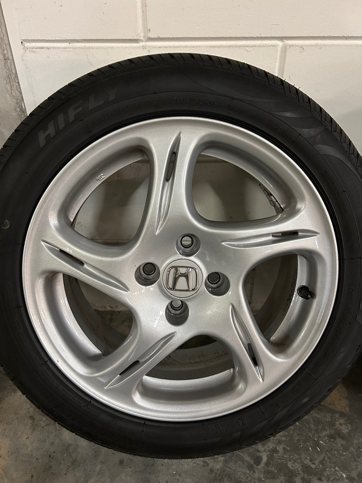 Honda Civic 16 inch velgen 4x100 ET45 + zomerbanden, Gebruikt, 16 inch, Banden en Velgen, Personenwagen