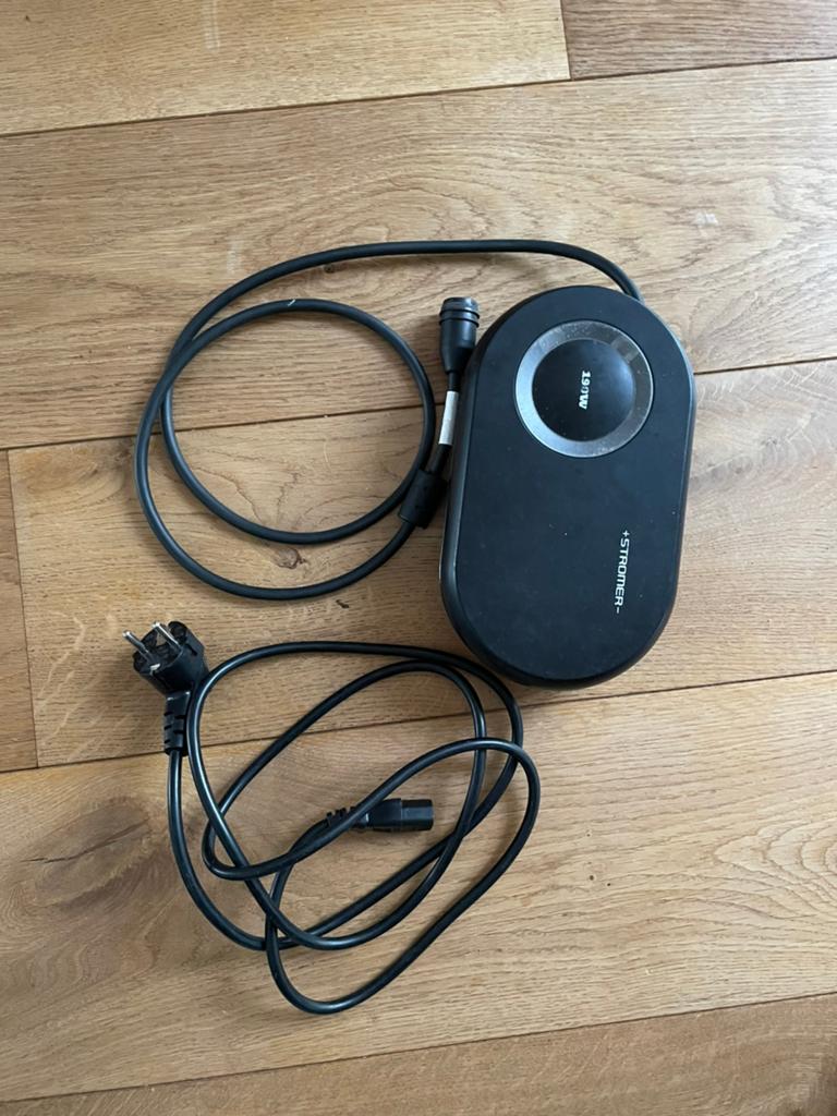 Stromer lader met issues, Fietsen en Brommers, Fietsaccessoires | Fietsaccu's, Ophalen, Gebruikt