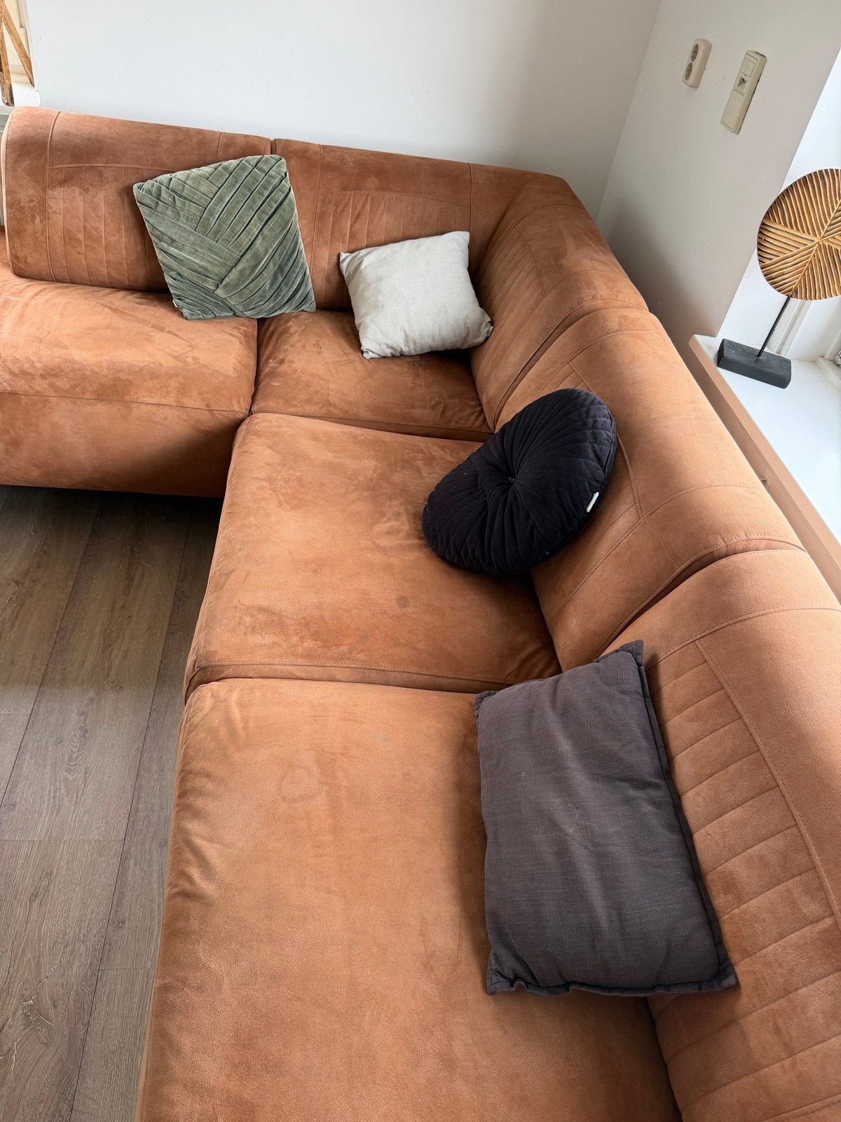 Comfortabele cognac hoekbank – microleder, Huis en Inrichting, Banken | Bankstellen, Ophalen, 250 tot 300 cm, Gebruikt, Hoekbank