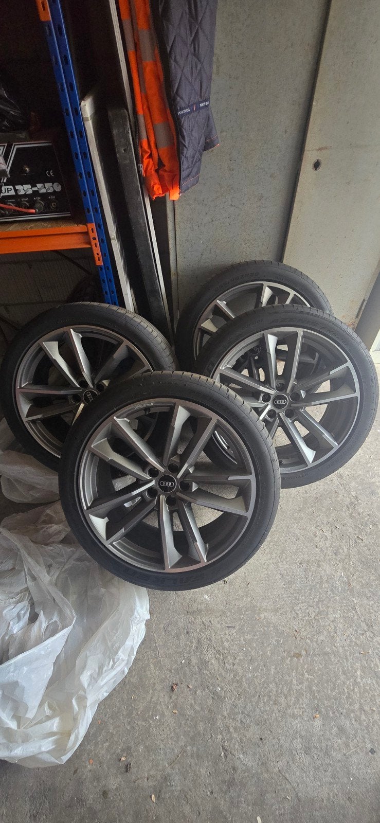 Audi Sport 20 inch (OEM) velgen met Falken zomerbanden, Auto-onderdelen, Banden en Velgen, Gebruikt, 255 mm, Banden en Velgen